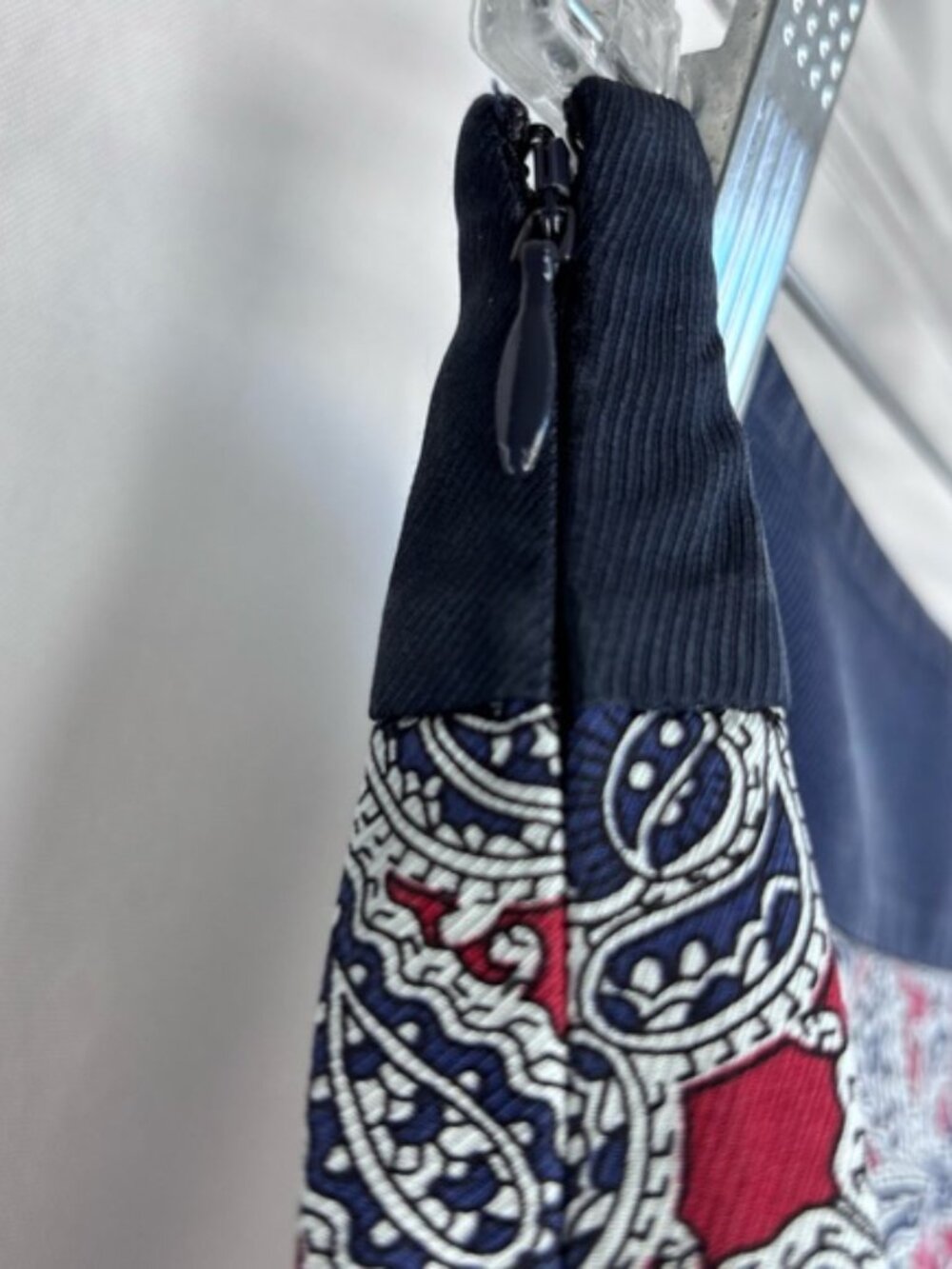 Brooks Brothers 100% Silk Paisley print Pencil Skirt Navy Red White Size 2 Lined - Picture 7 of 10